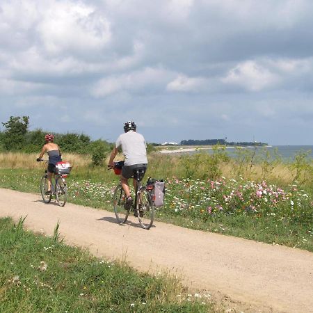 Direkt-Am-Suedstrand Burgtiefe auf Fehmarn Exterior foto